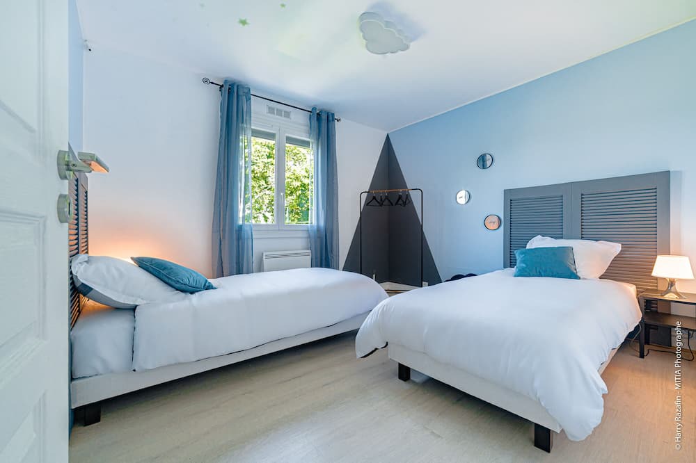 Photo of Bedroom in Cognac-la-Foret