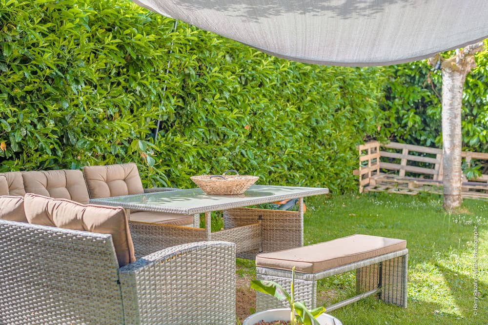 Photo of Patio Balcony in Cognac-la-Foret