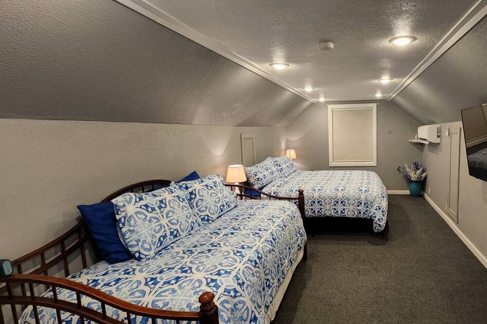 Photo of Bedroom in Ste Genevieve