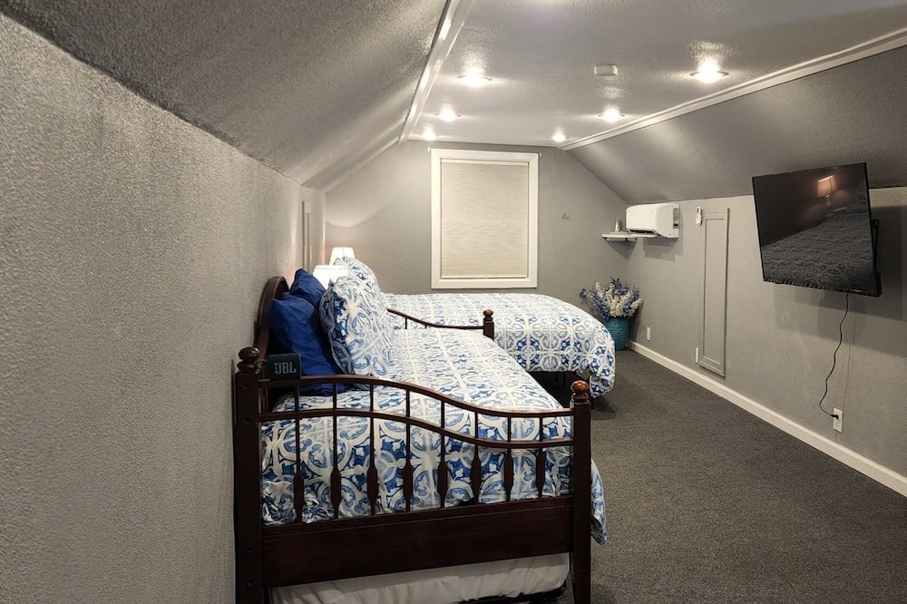 Photo of Bedroom in Ste Genevieve