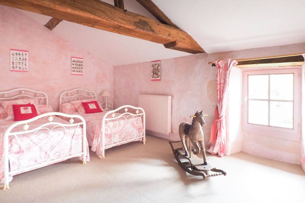 Photo of Bedroom in Saint-Laurent-de-la-Salle