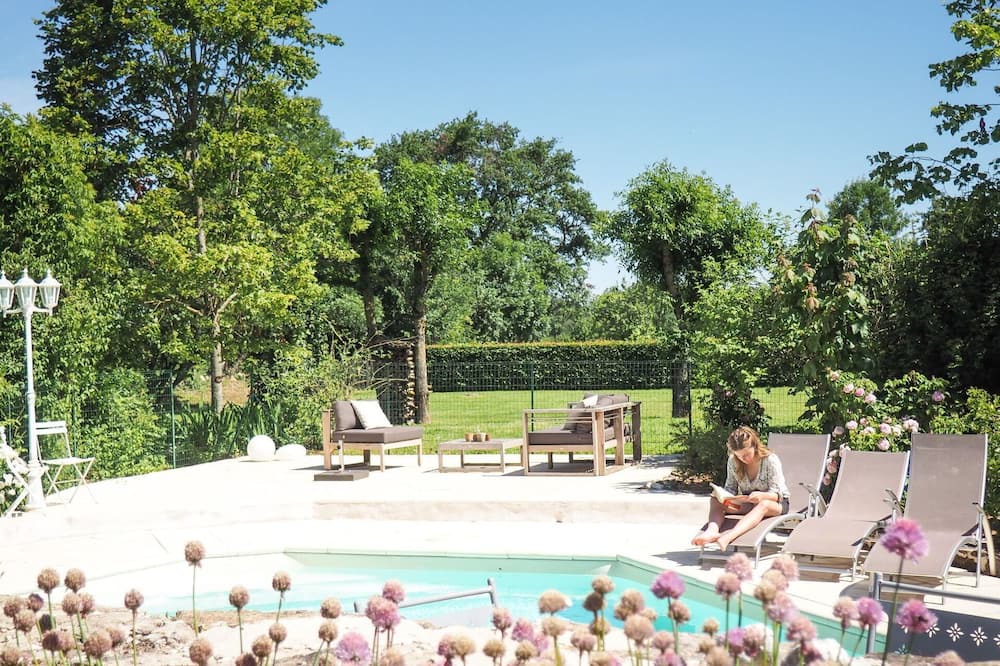 Photo of Outdoor in Saint-Laurent-de-la-Salle