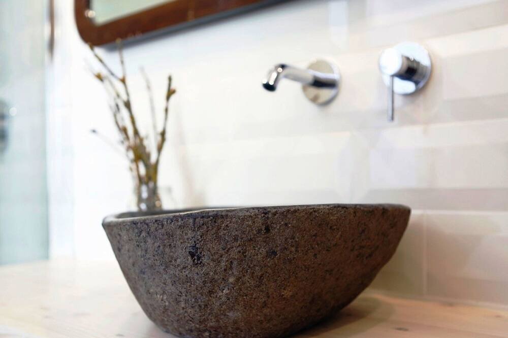 Photo of Bathroom in El Parc i la Llacuna del Poblenou