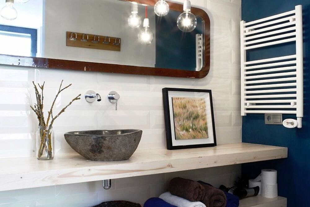 Photo of Bathroom in El Parc i la Llacuna del Poblenou
