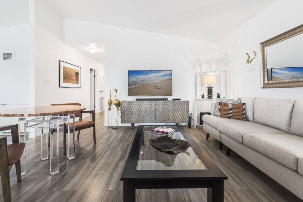 Photo of Others in Leeward Sands