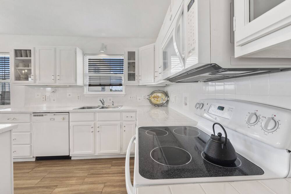 Photo of Others in Leeward Sands