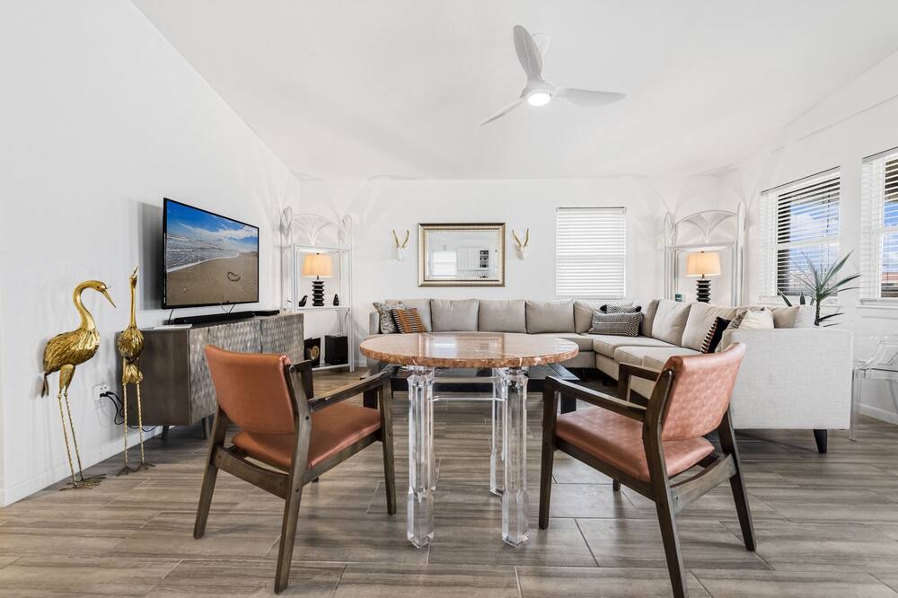 Photo of Others in Leeward Sands