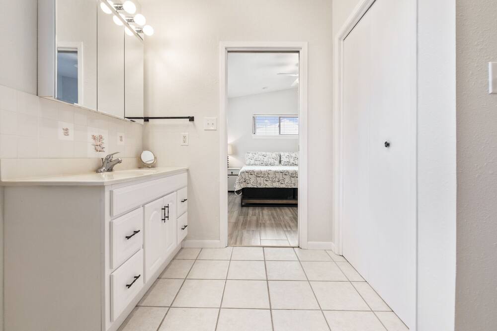 Photo of Others in Leeward Sands