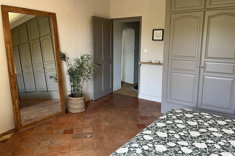 Photo of Others in Entraigues-sur-la-Sorgue