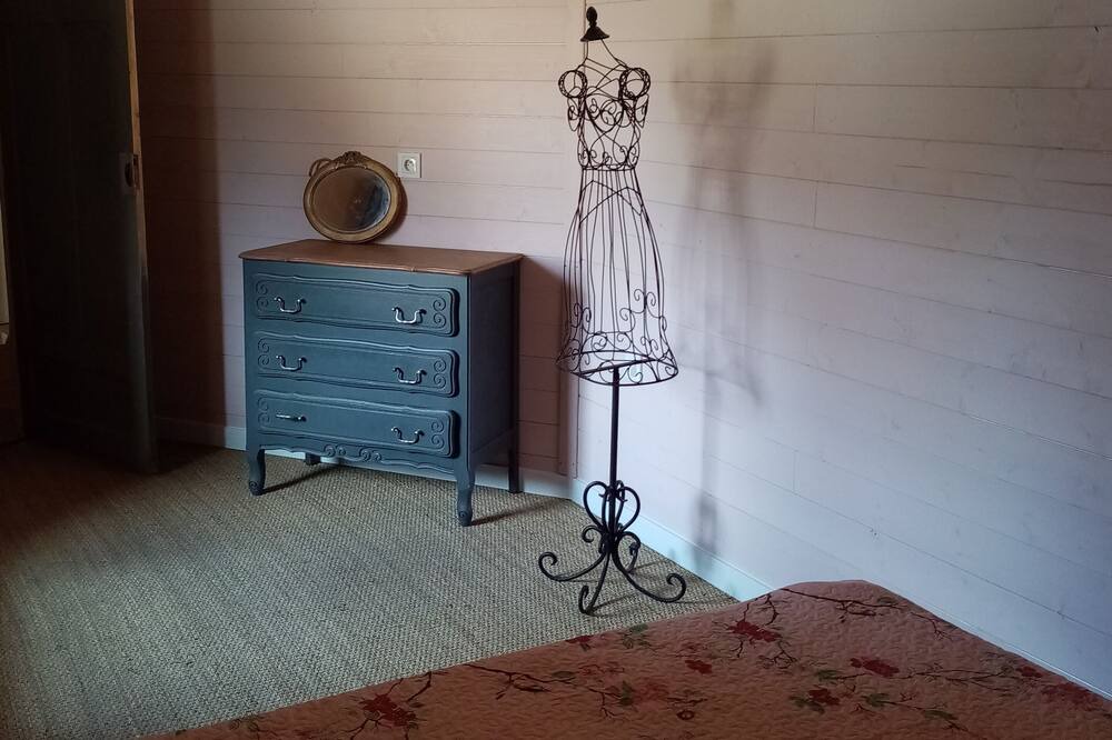 Photo of Bedroom in Plumaudan