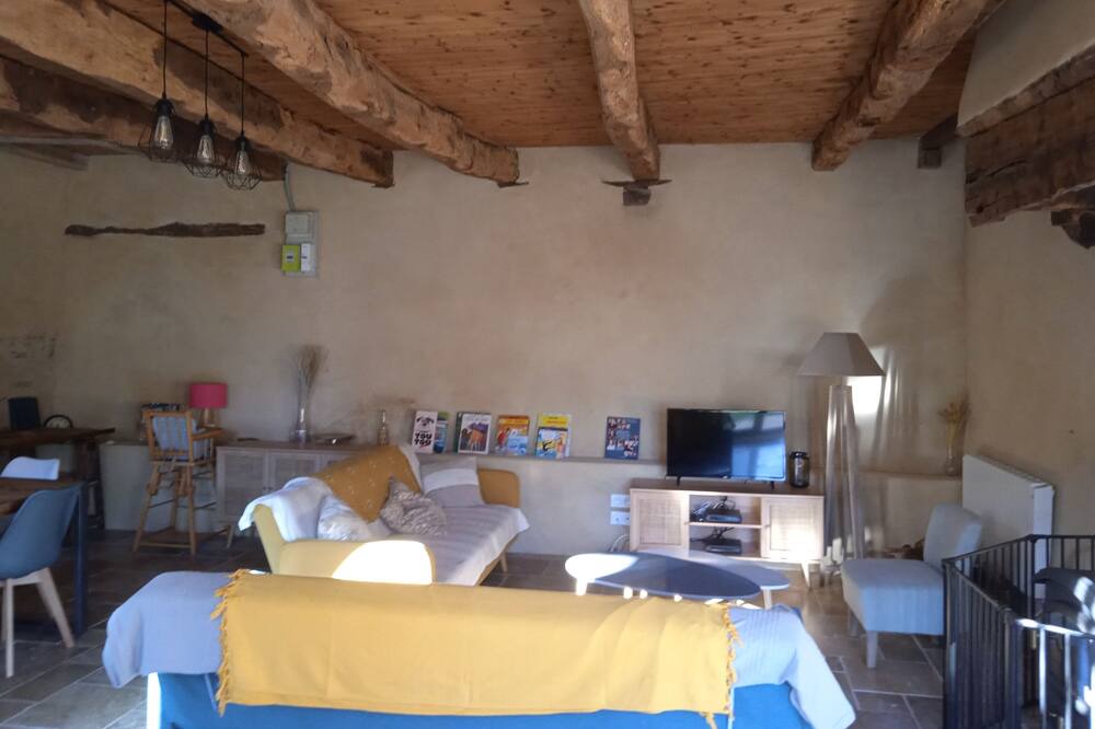 Photo of Livingroom in Plumaudan