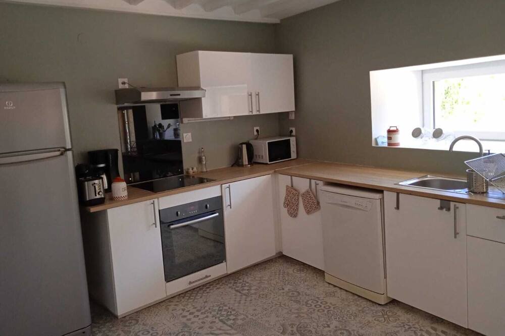 Photo of Kitchen in Plumaudan