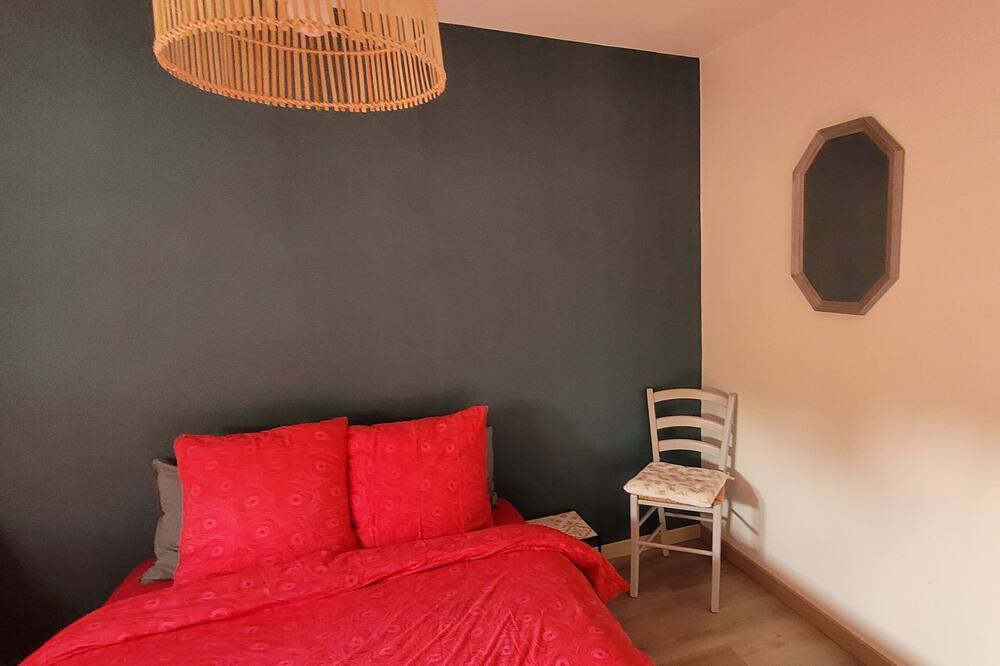 Photo of Bedroom in Lunel-Viel