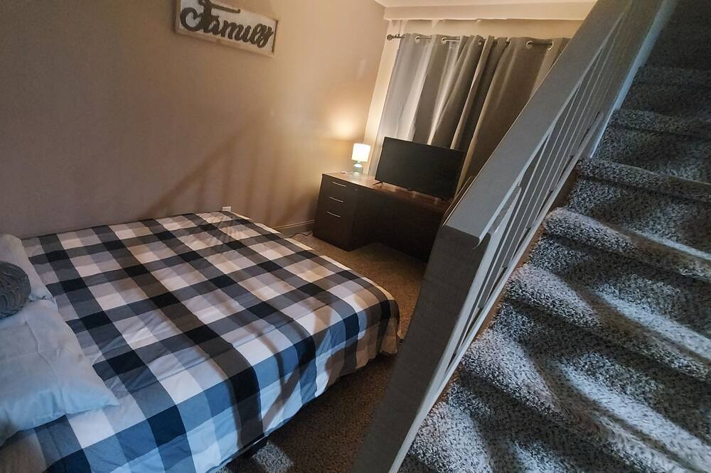 Photo of Bedroom in Lilburn