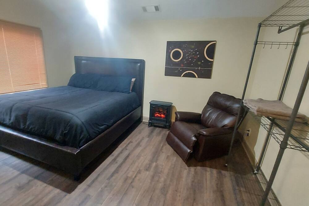 Photo of Bedroom in Lilburn