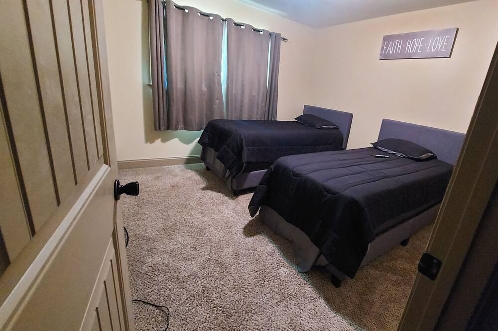 Photo of Bedroom in Lilburn