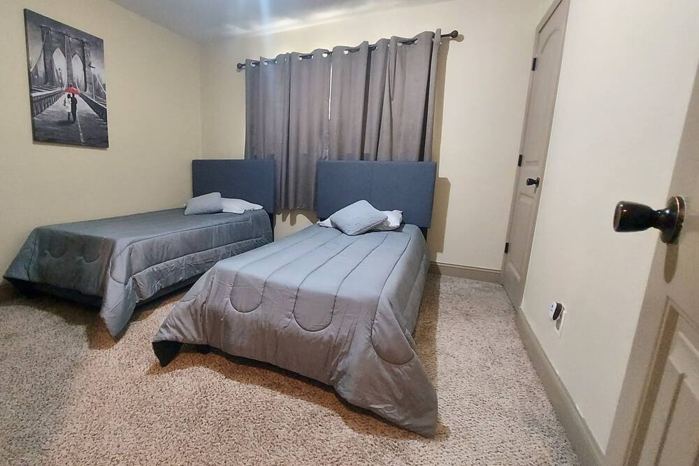 Photo of Bedroom in Lilburn