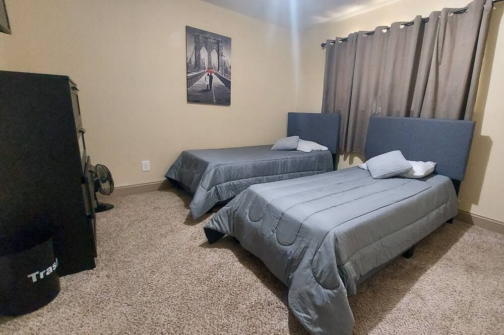 Photo of Bedroom in Lilburn