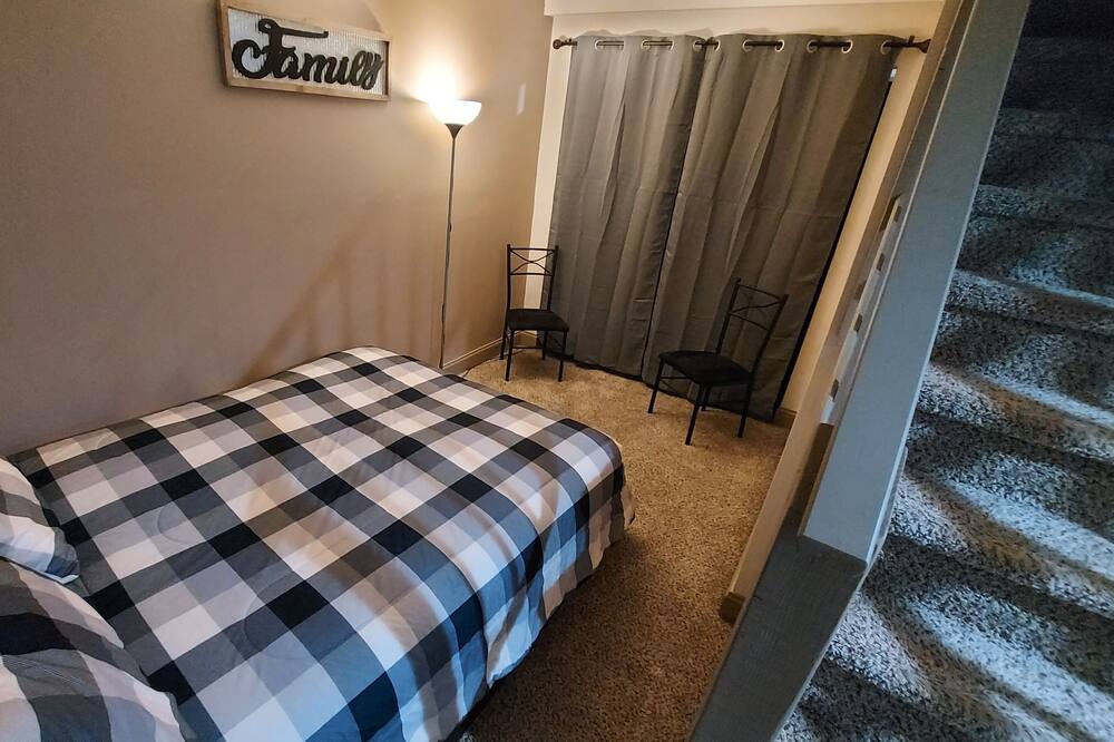 Photo of Bedroom in Lilburn