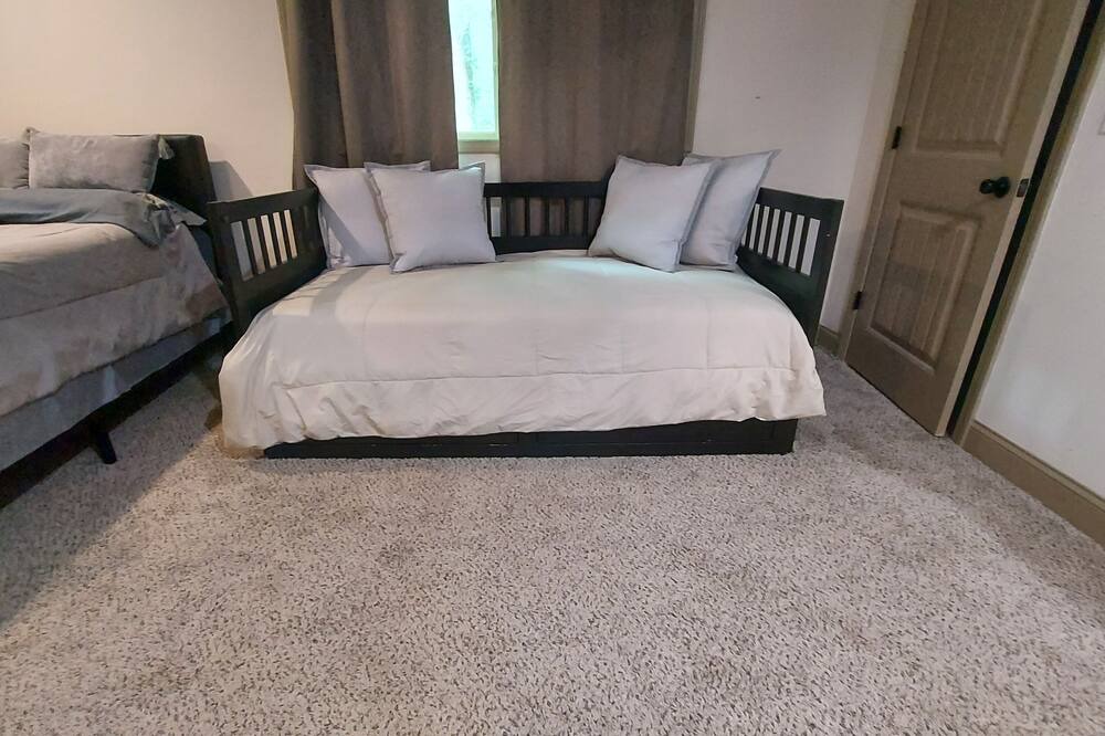 Photo of Bedroom in Lilburn