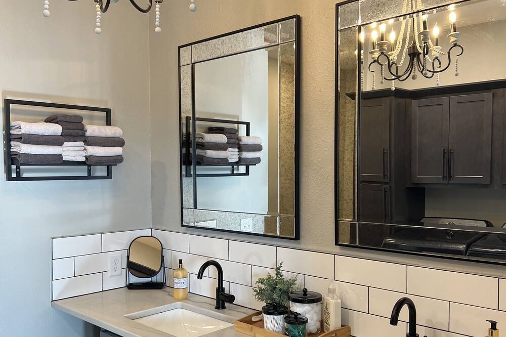 Photo of Bathroom in Marion