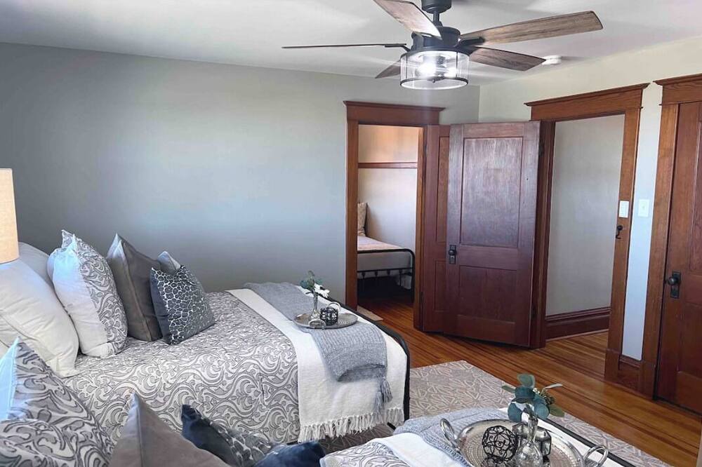 Photo of Bedroom in Marion