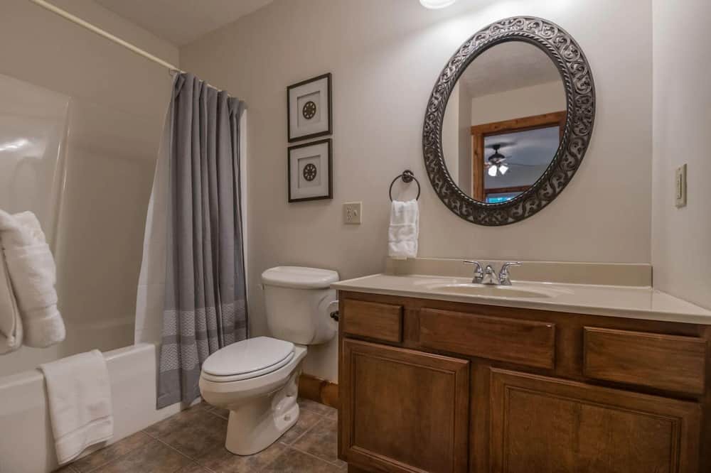 Photo of Bathroom in Snowshoe