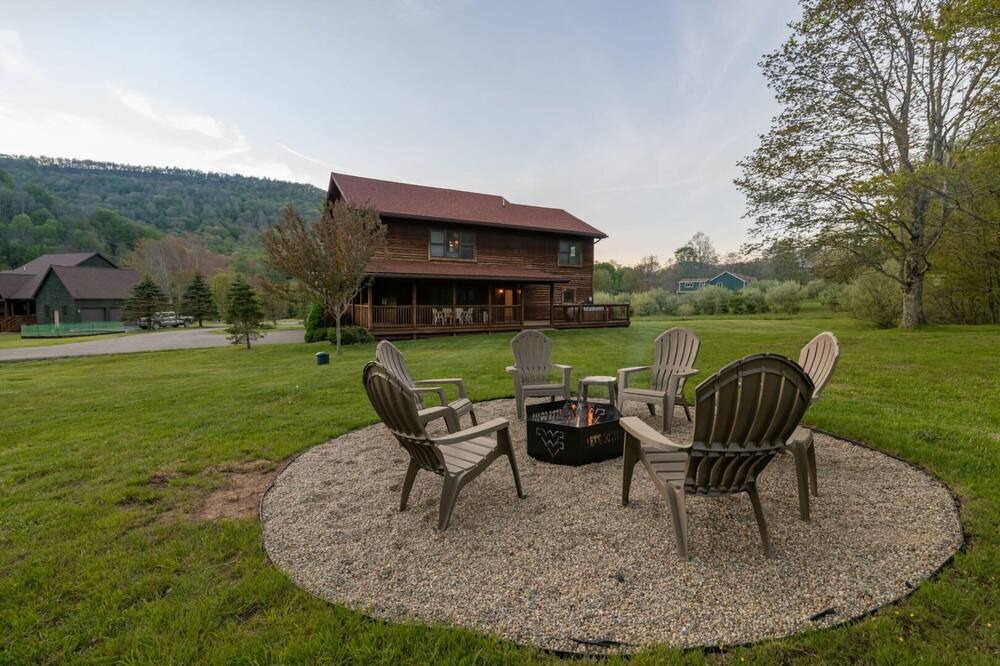 Photo of Outdoor in Snowshoe
