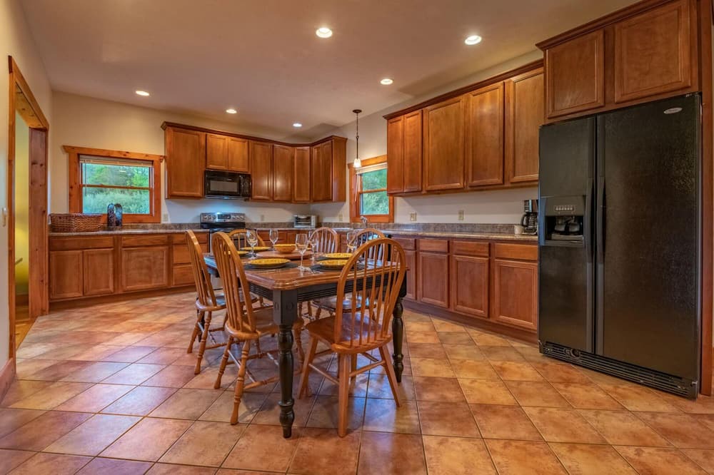 Photo of Livingroom in Snowshoe