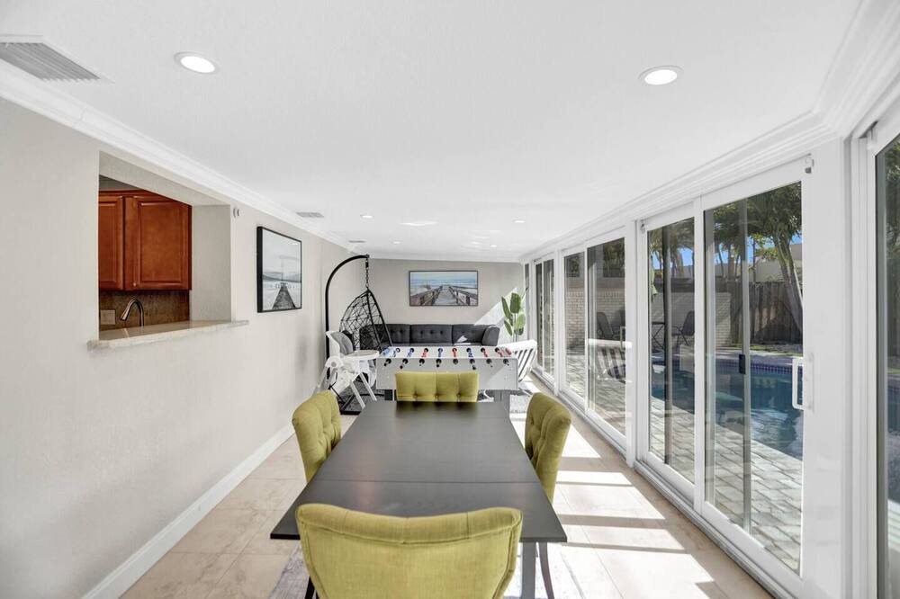 Photo of Bedroom in Coral Heights