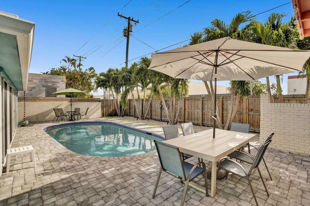 Photo of Outdoor in Coral Heights