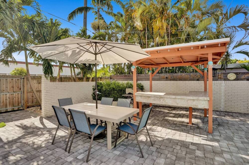 Photo of Outdoor in Coral Heights