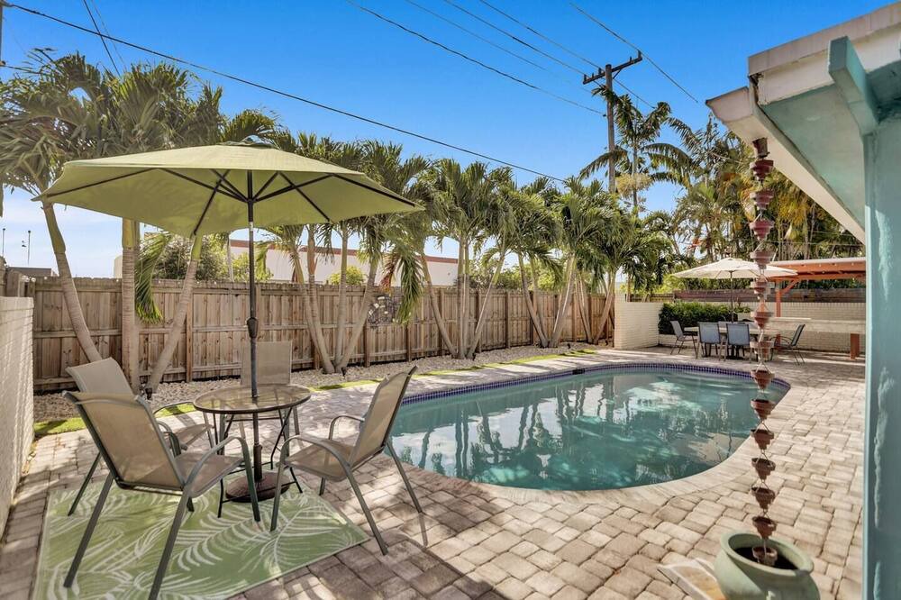 Photo of Outdoor in Coral Heights