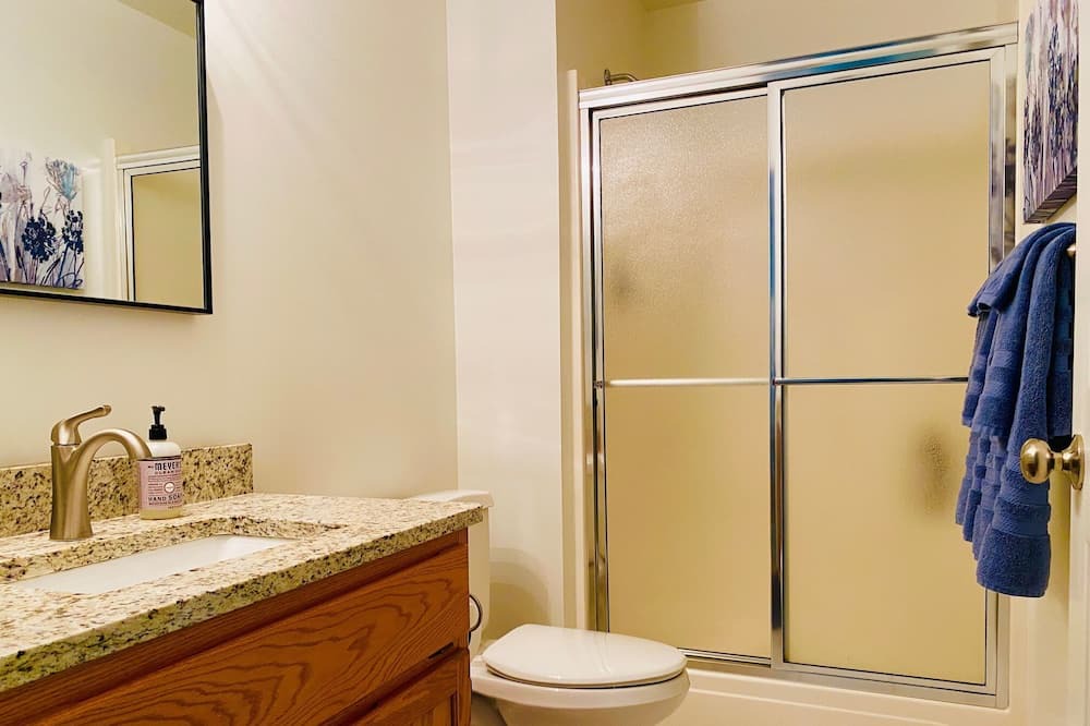 Photo of Bathroom in Hot Springs Village