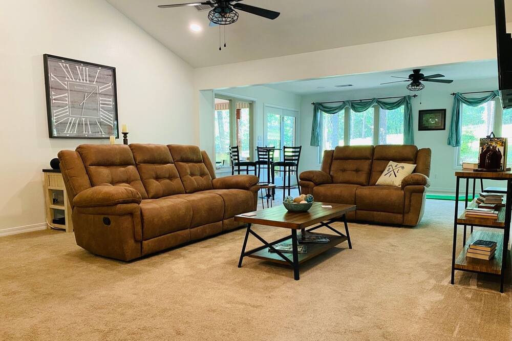 Photo of Livingroom in Hot Springs Village