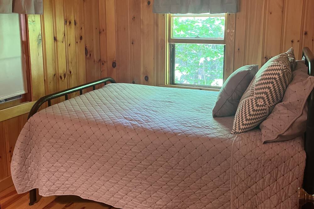 Photo of Bedroom in Sanbornville