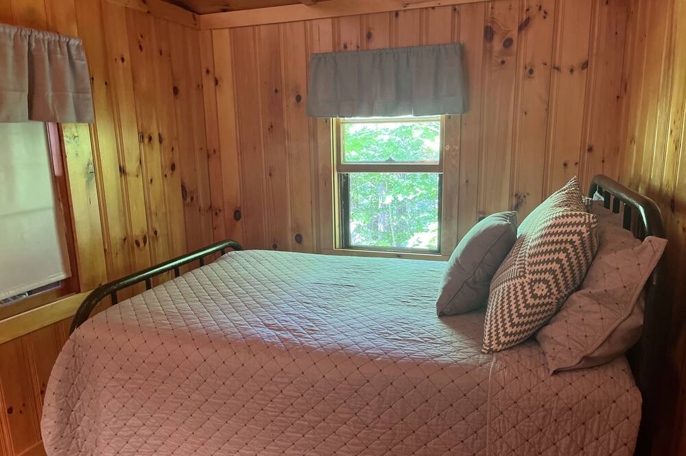 Photo of Bedroom in Sanbornville