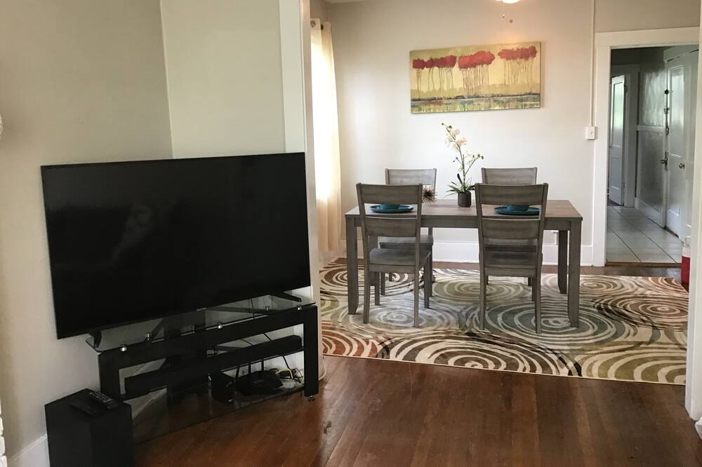 Photo of Livingroom in Cherry Street