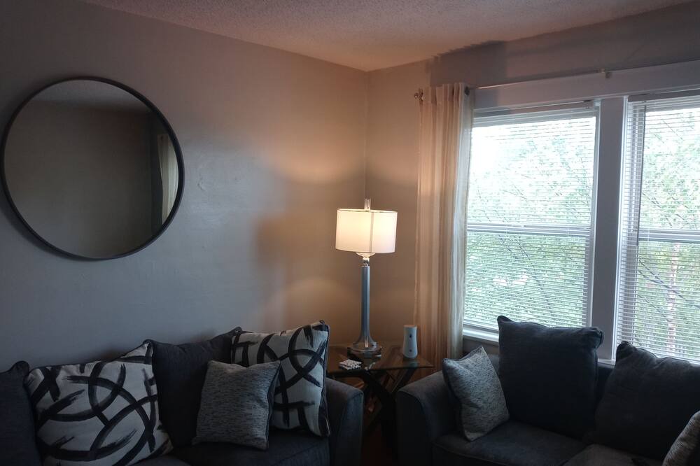 Photo of Livingroom in Cherry Street