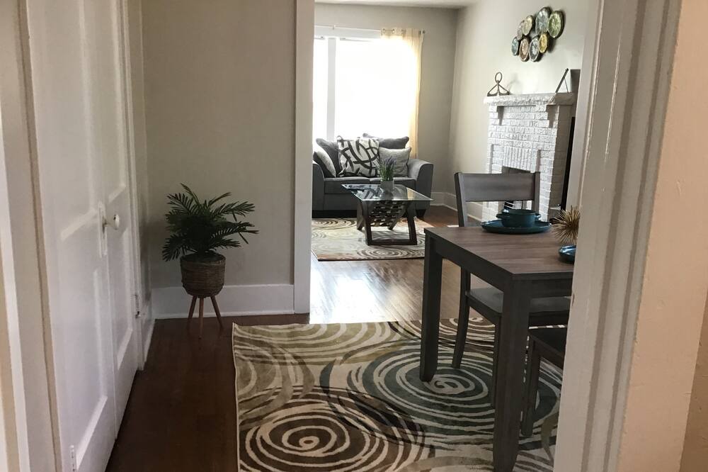 Photo of Livingroom in Cherry Street