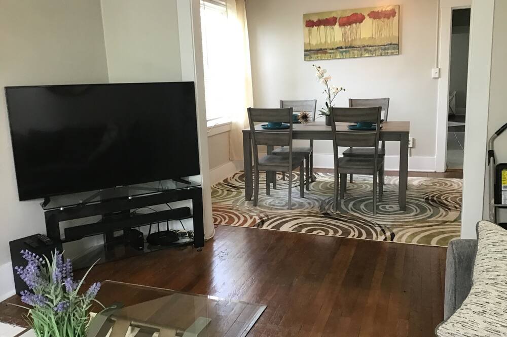 Photo of Bedroom in Cherry Street