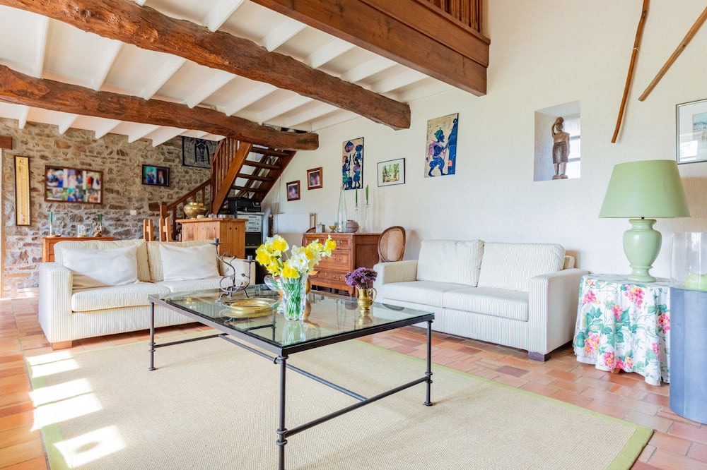 Photo of Others in Cerences