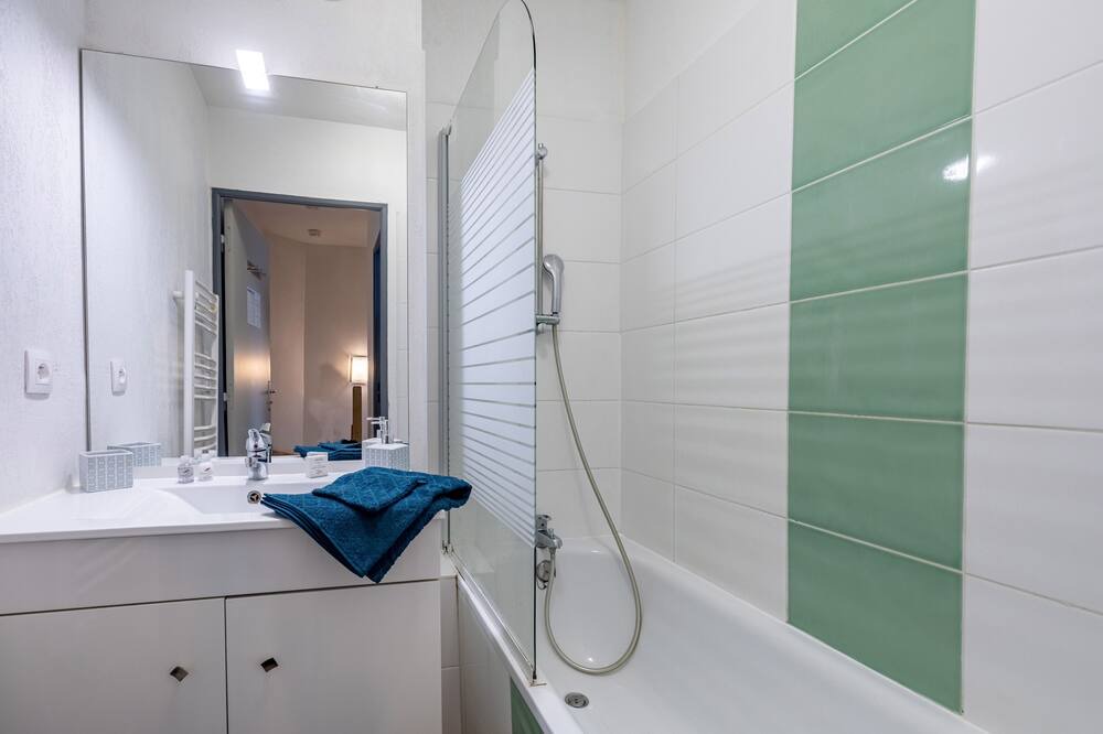 Photo of Bathroom in Auberville