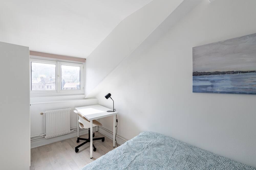 Photo of Bedroom in Darnetal