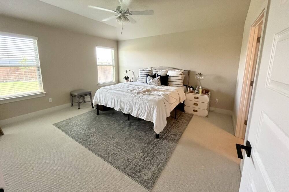 Photo of Bedroom in Manor