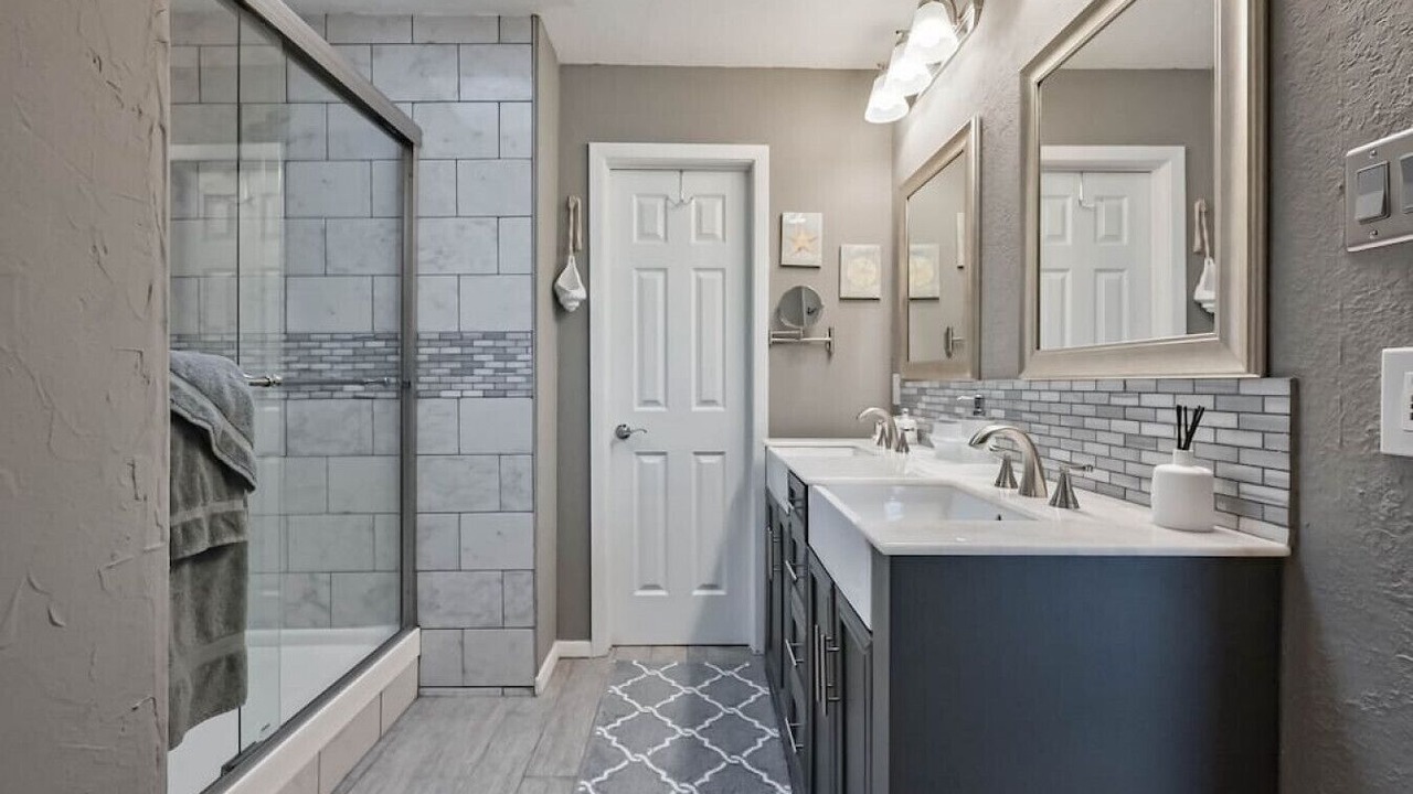 Photo of Bathroom in South Arlington