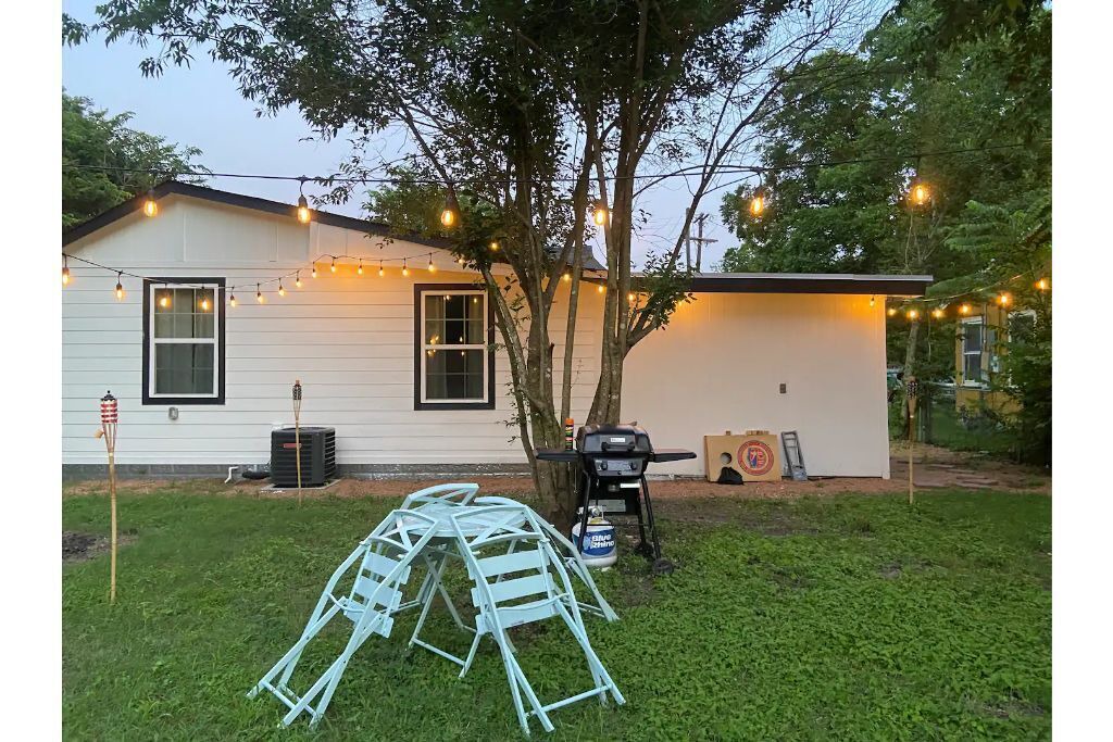 Photo of Outdoor in Lockhart