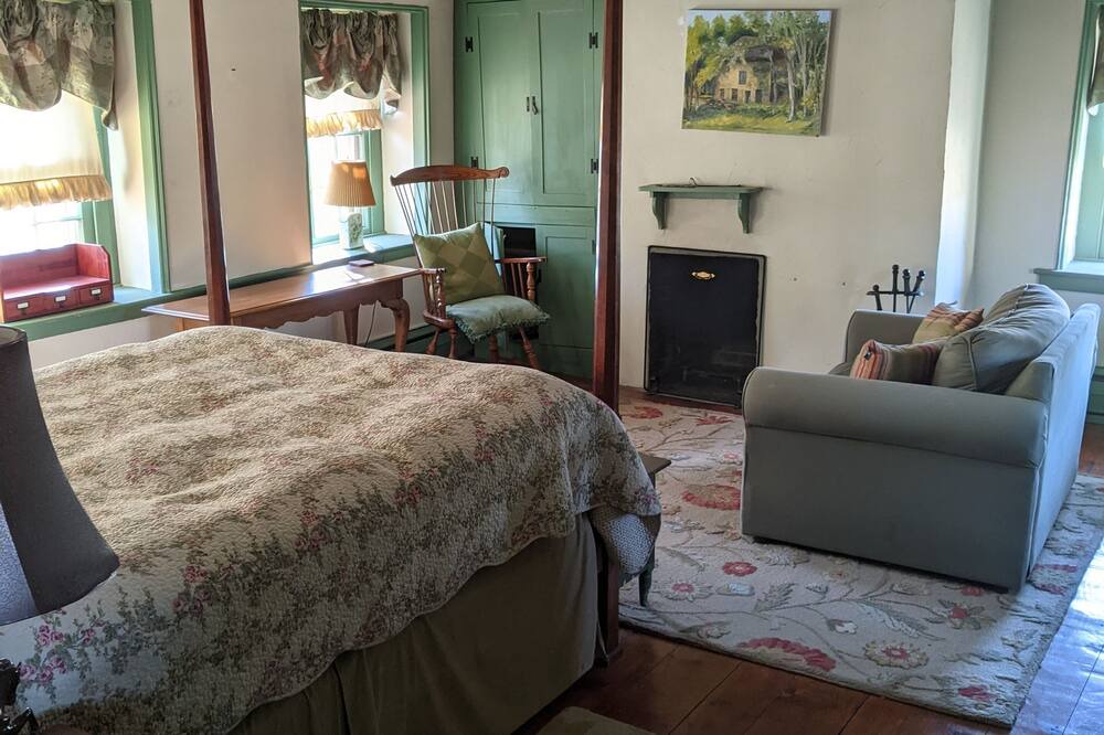 Photo of Bedroom in Blooming Glen