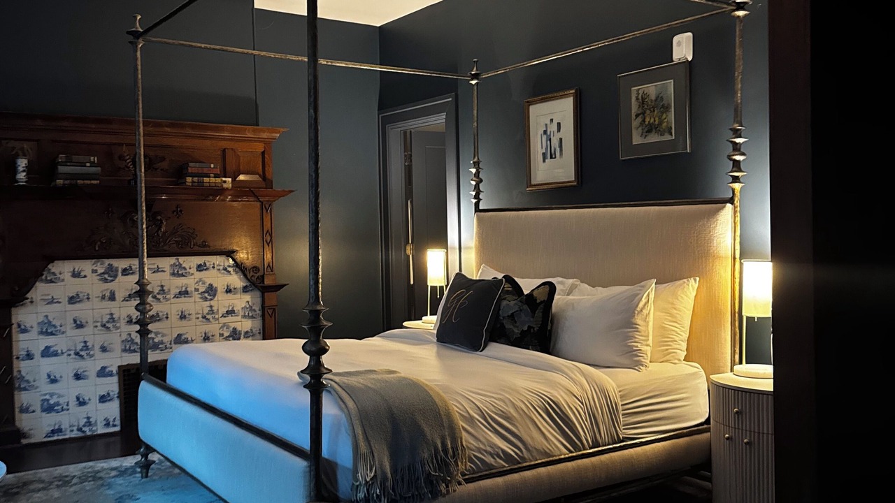 Photo of Bedroom in Gayborhood