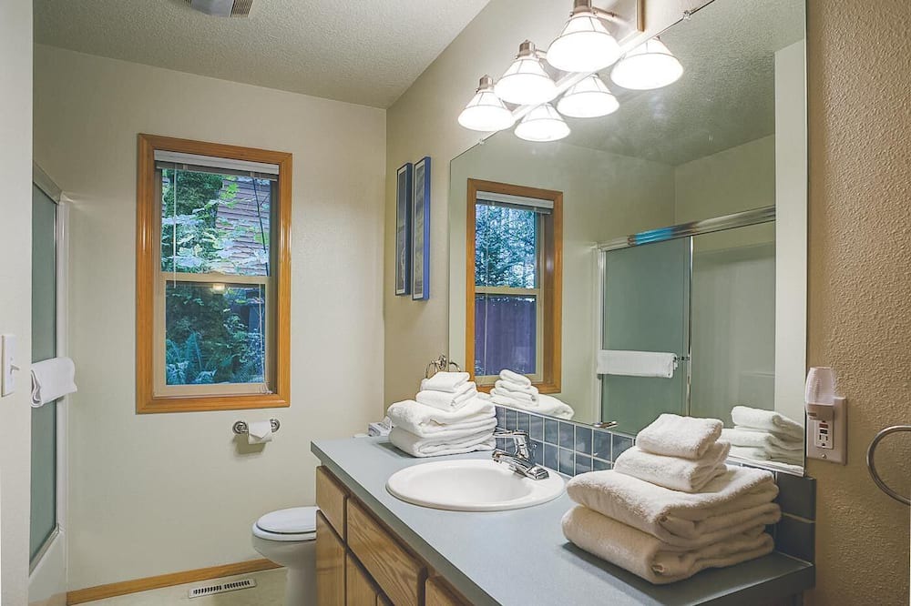 Photo of Bathroom in Brightwood